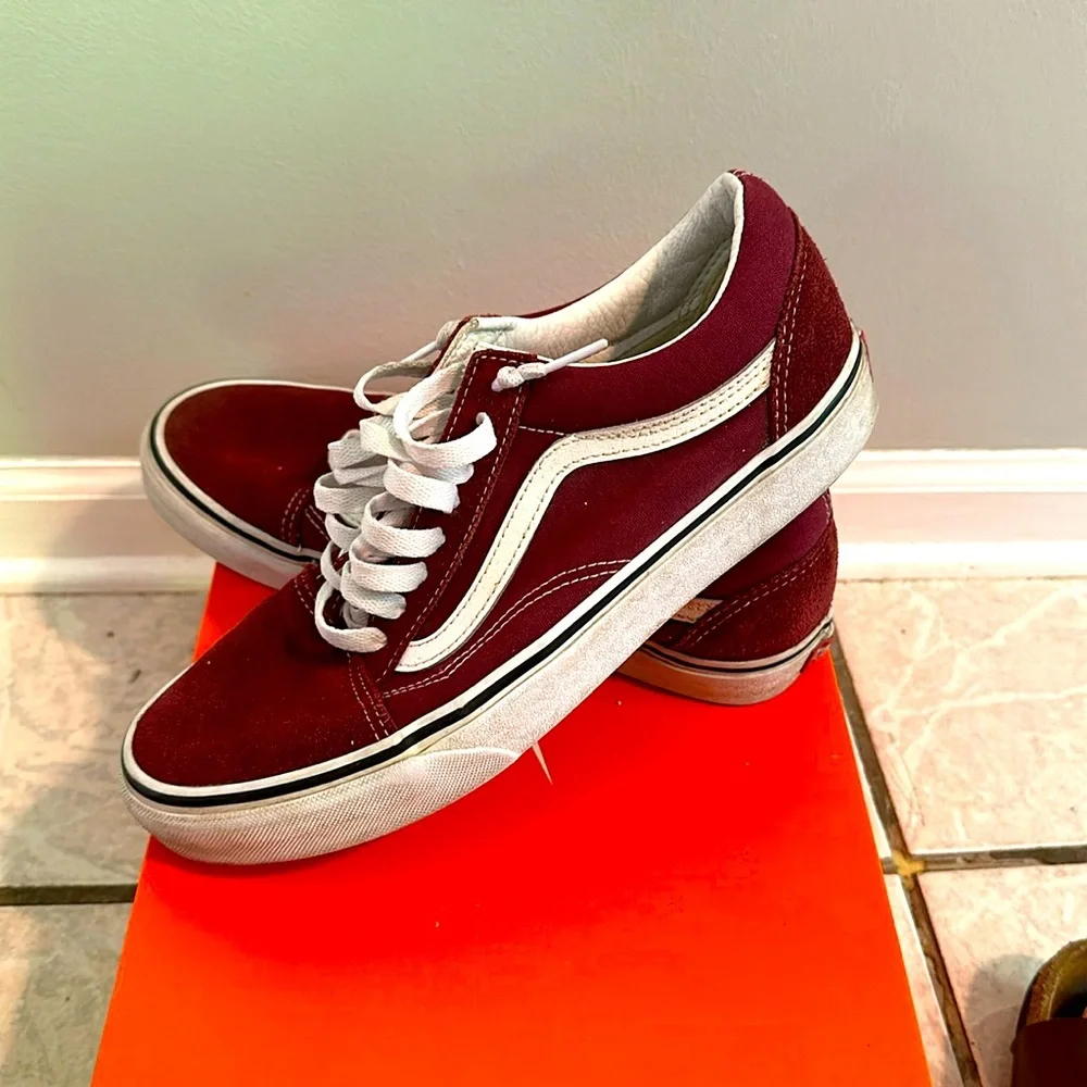 Men’s Vans - Picture 1 of 4